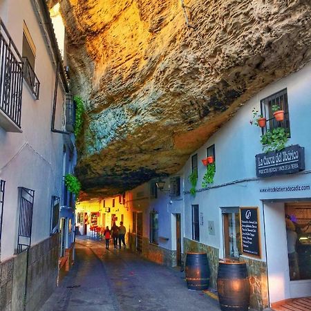 הוילה Setenil De Las Bodegas Casa Cueva De La Sombra מראה חיצוני תמונה