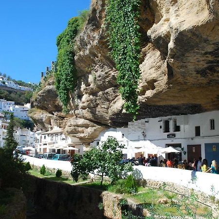 הוילה Setenil De Las Bodegas Casa Cueva De La Sombra מראה חיצוני תמונה