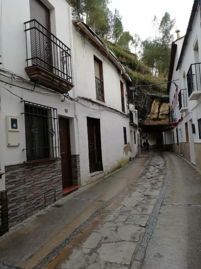 הוילה Setenil De Las Bodegas Casa Cueva De La Sombra מראה חיצוני תמונה