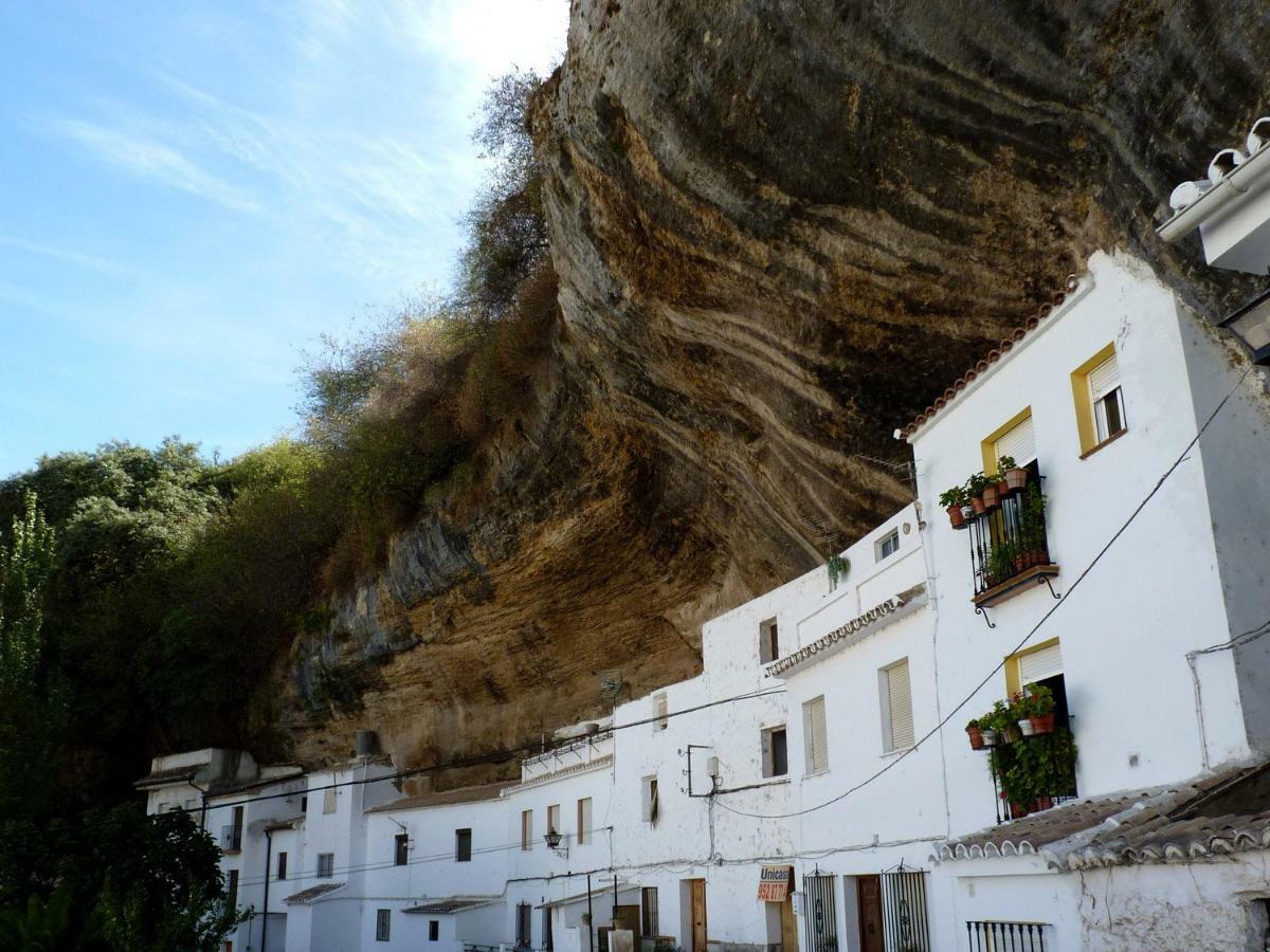 הוילה Setenil De Las Bodegas Casa Cueva De La Sombra מראה חיצוני תמונה