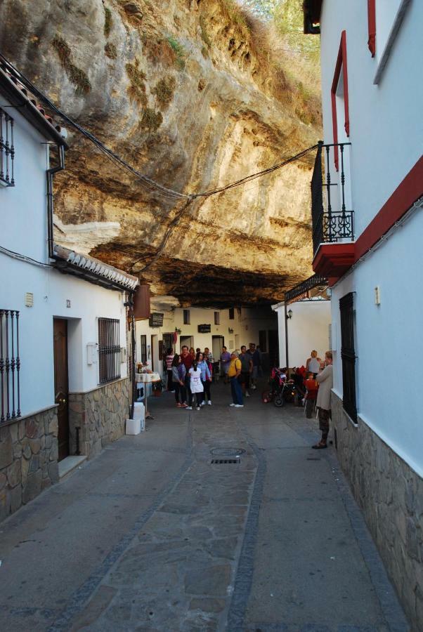 הוילה Setenil De Las Bodegas Casa Cueva De La Sombra מראה חיצוני תמונה